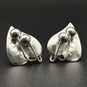 Vtg‎ Sterling DF Mexico ETD Modern Leaf and Berry Earrings Signed Screw Back